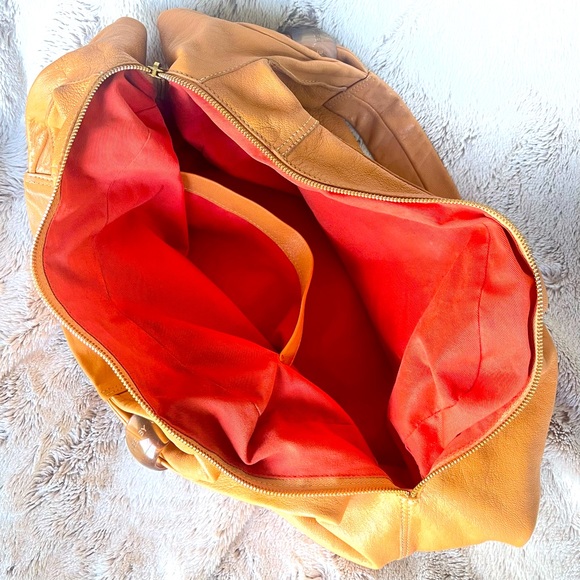 See By Chloe Ring Around Lambskin Bag w/ Star Keychain 2009 - Picture 7 of 7